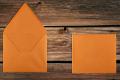 [352109] Briefhüllen 125x140 mm Nassklebend Metallic Orange Glow 120 g/qm